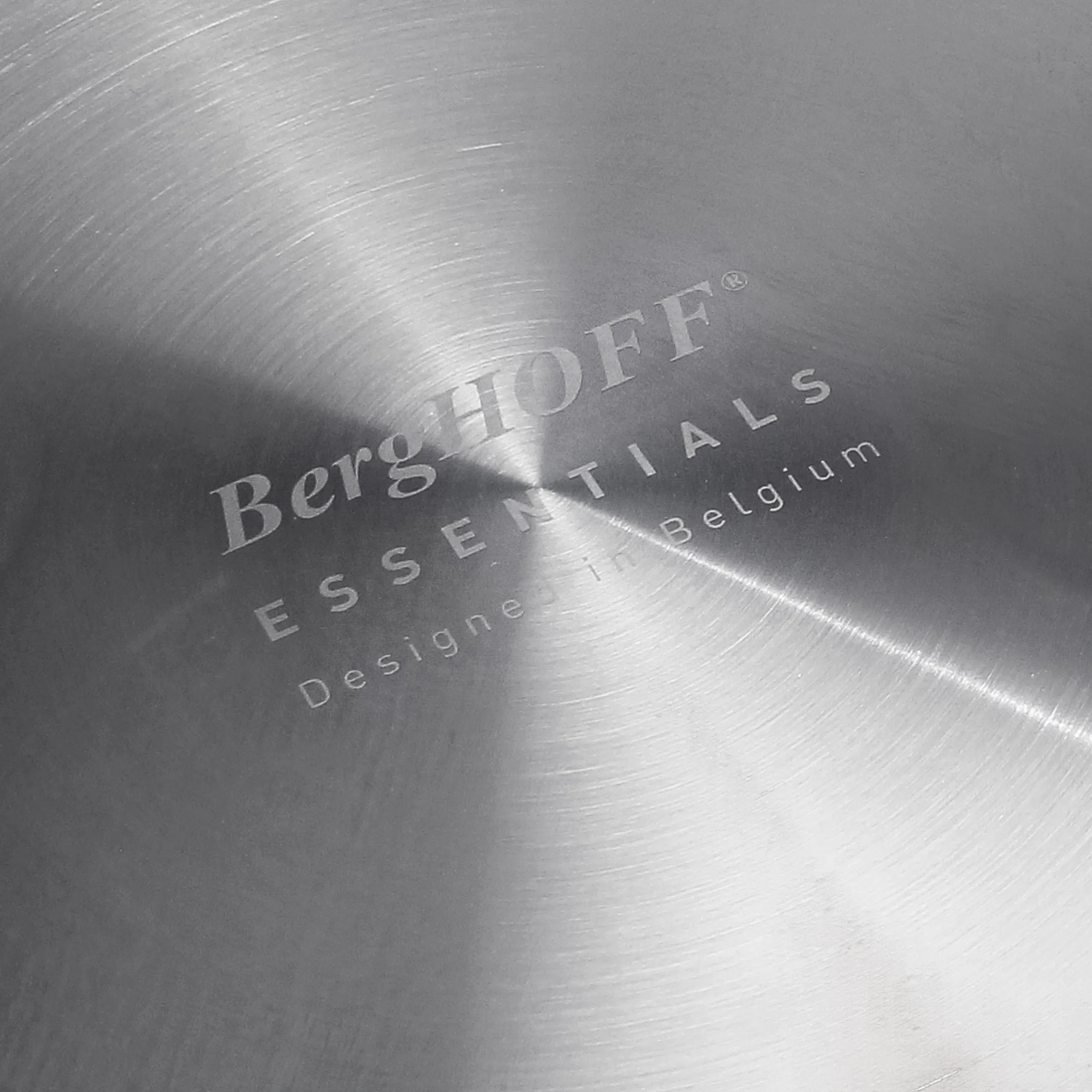 BergHOFF Professional Tri-Ply 18/10 Stainless Steel 11" Sauté Pan with SS Lid, 4.6qt.