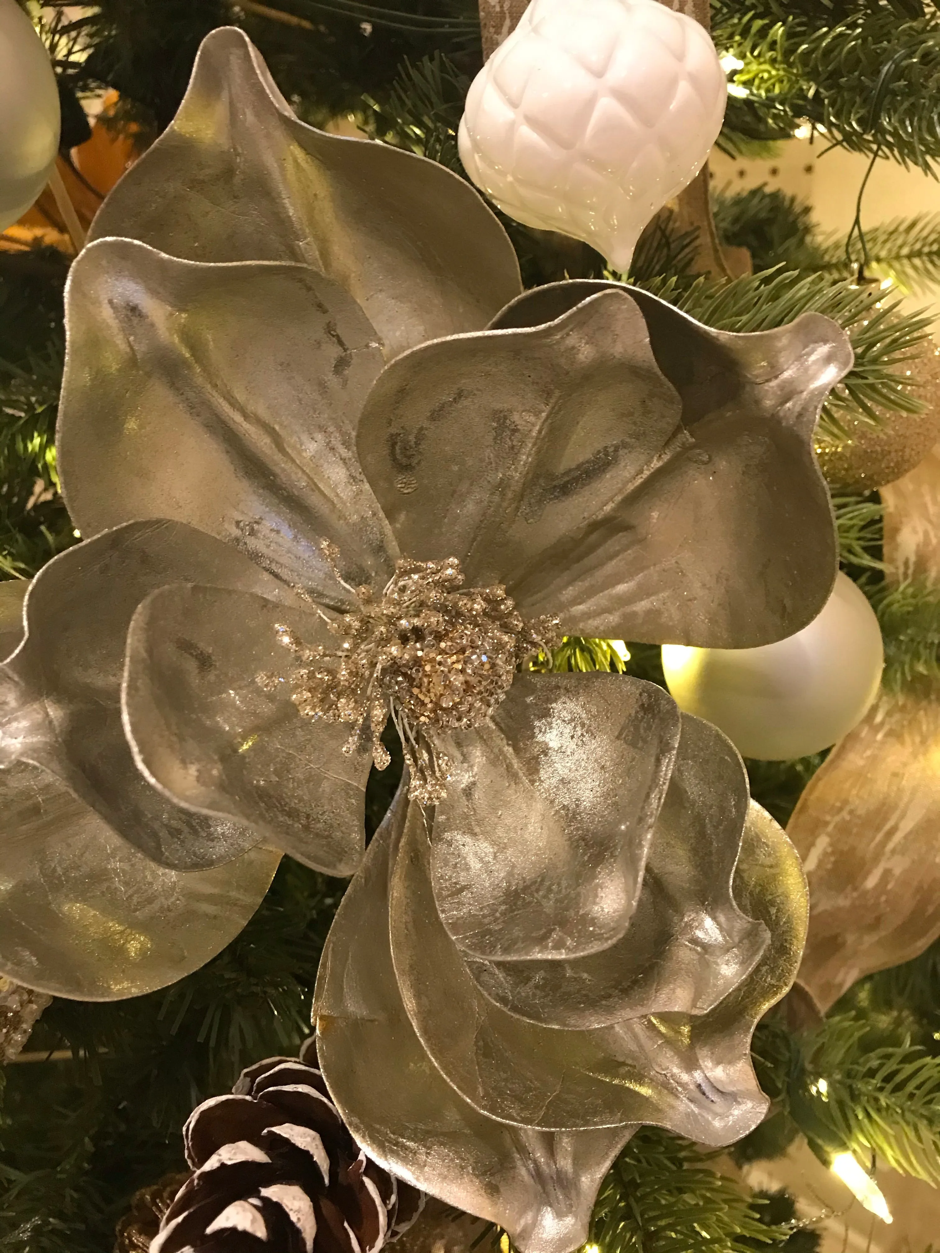 Metallic Platinum Eva Magnolia 22.5" Stems