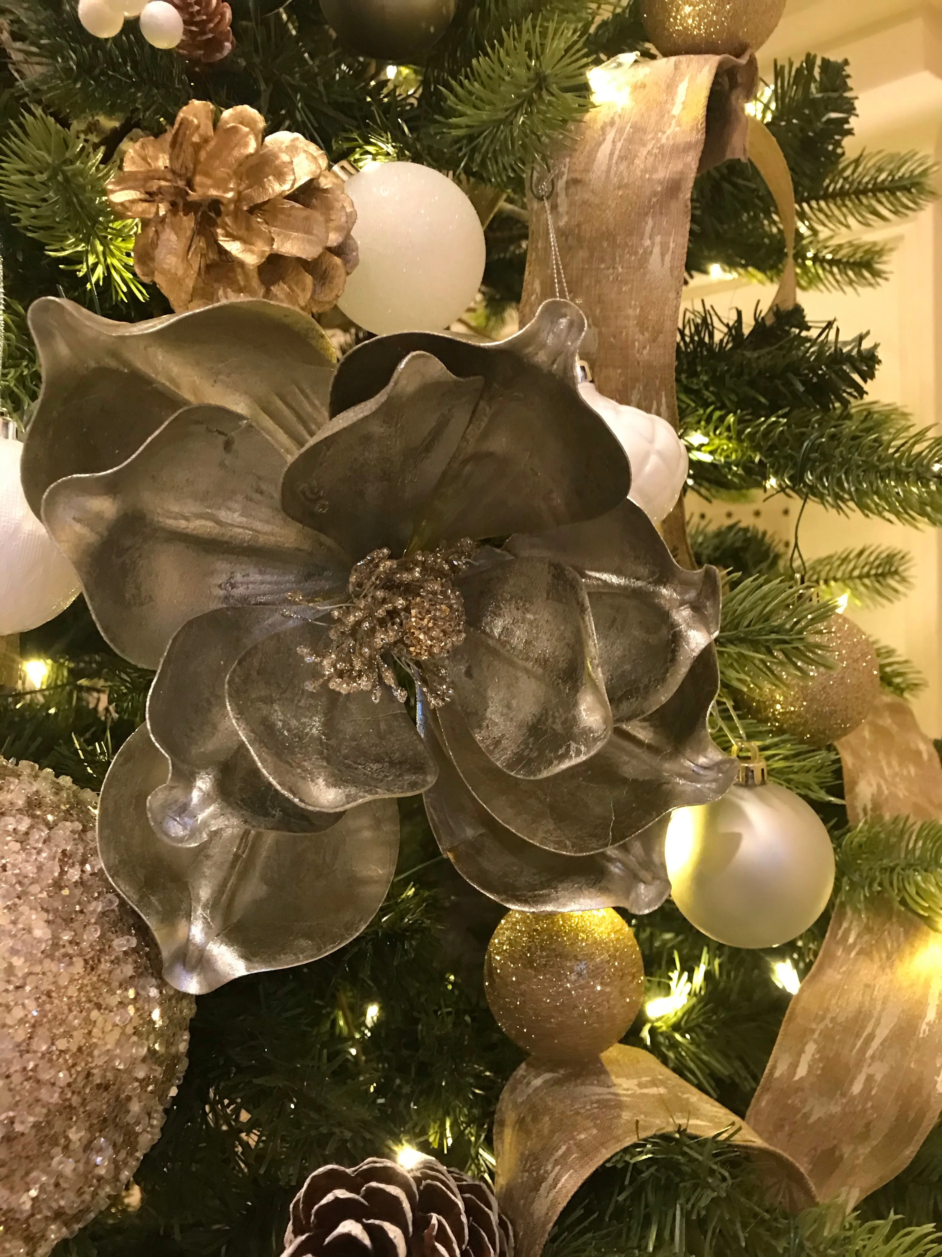Metallic Platinum Eva Magnolia 22.5" Stems