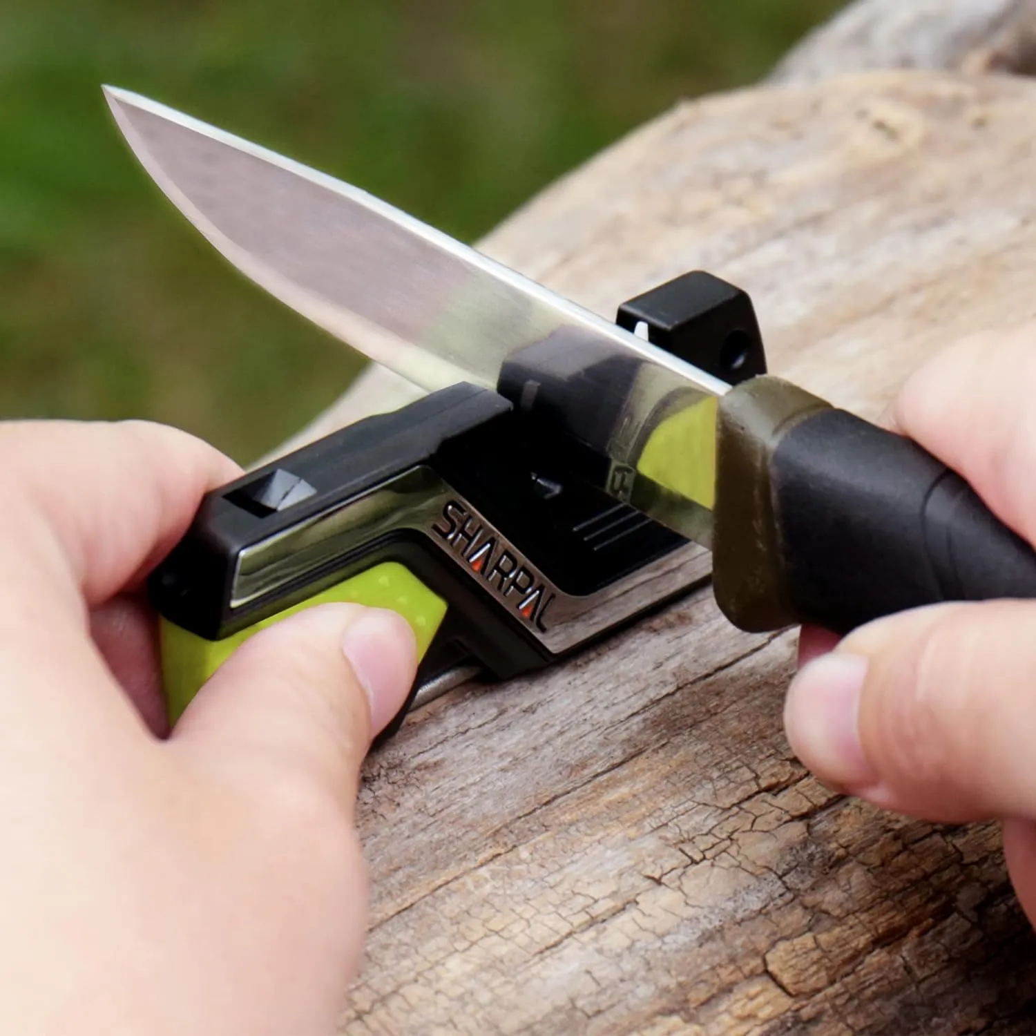 Outil de survie 6 en 1 avec allume-feu Affteur pour couteaux de poche Tige dafftage diamante Aiguise et Polit tous les couteaux d'extrieur et cuisine Sifflet inclus | Fitnessterapy