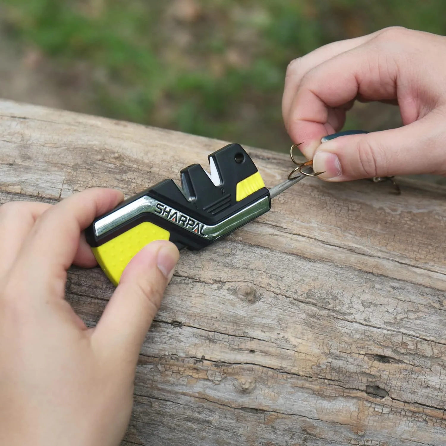 Outil de survie 6 en 1 avec allume-feu Affteur pour couteaux de poche Tige dafftage diamante Aiguise et Polit tous les couteaux d'extrieur et cuisine Sifflet inclus | Fitnessterapy